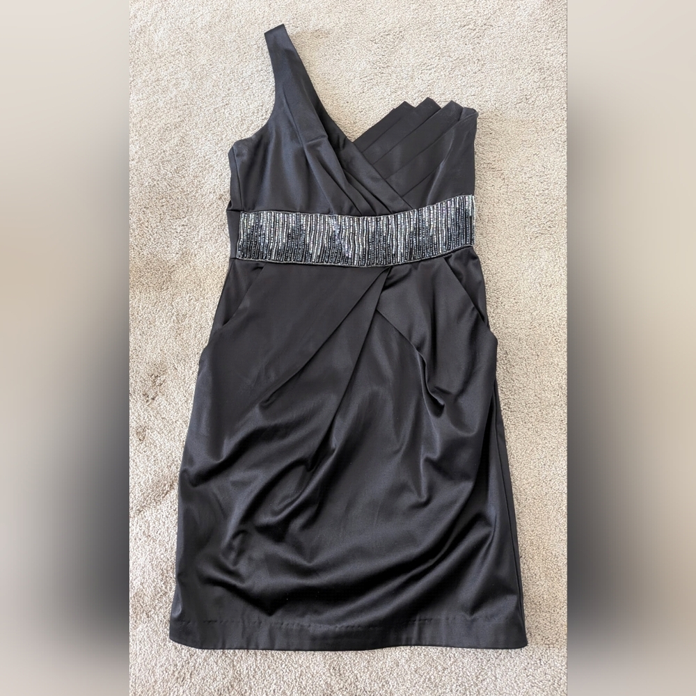 Elegant Short Black Evening Dress